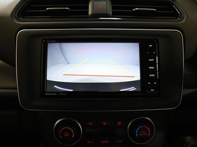 2021 Nissan Leaf - Thumbnail