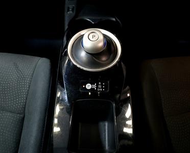 2015 Nissan Leaf - Thumbnail
