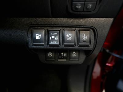 2015 Nissan Leaf - Thumbnail