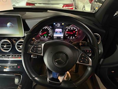 2016 Mercedes-Benz GLC 250 - Thumbnail