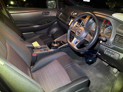 2018 Nissan Leaf - Thumbnail