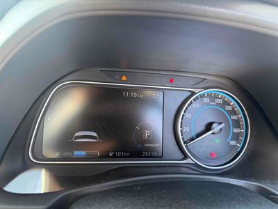 2022 Nissan Leaf - Thumbnail