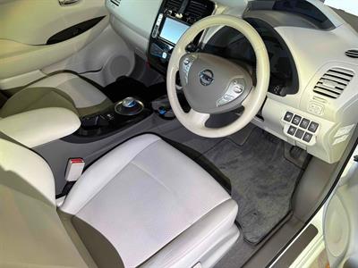 2015 Nissan Leaf - Thumbnail