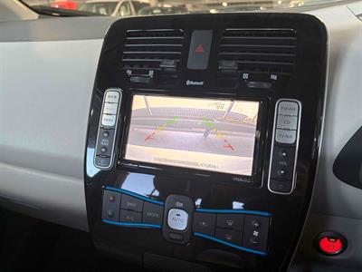 2015 Nissan Leaf - Thumbnail