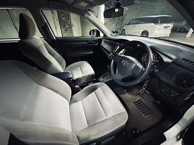 2017 Toyota Corolla - Thumbnail