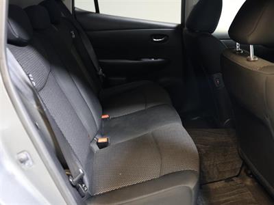 2016 Nissan Leaf - Thumbnail