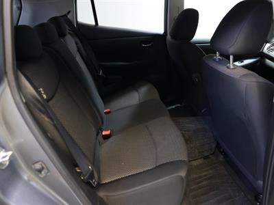 2016 Nissan Leaf - Thumbnail