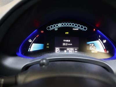 2016 Nissan Leaf - Thumbnail