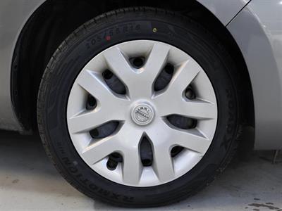 2016 Nissan Leaf - Thumbnail