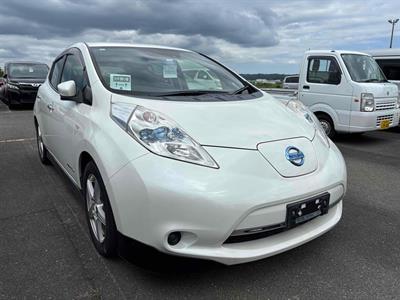 2017 Nissan Leaf - Thumbnail