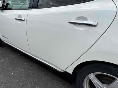 2017 Nissan Leaf - Thumbnail