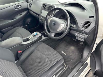 2017 Nissan Leaf - Thumbnail