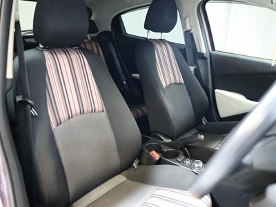 2015 Mazda Demio - Thumbnail