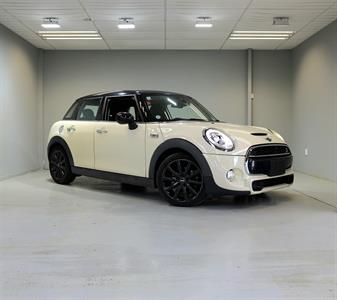 2018 Mini Cooper - Thumbnail