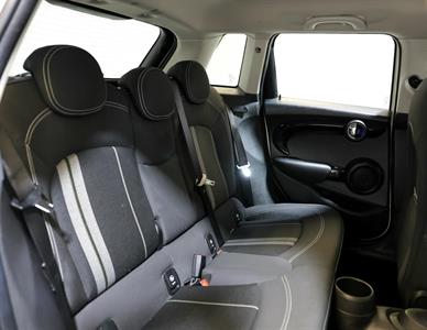 2018 Mini Cooper - Thumbnail