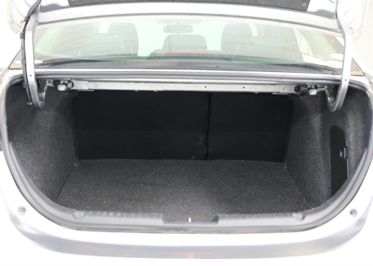 2014 Mazda Axela