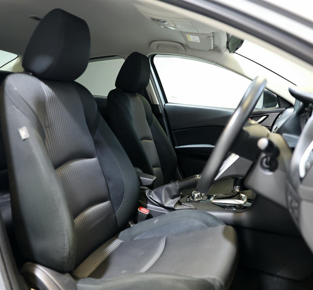 2014 Mazda Axela