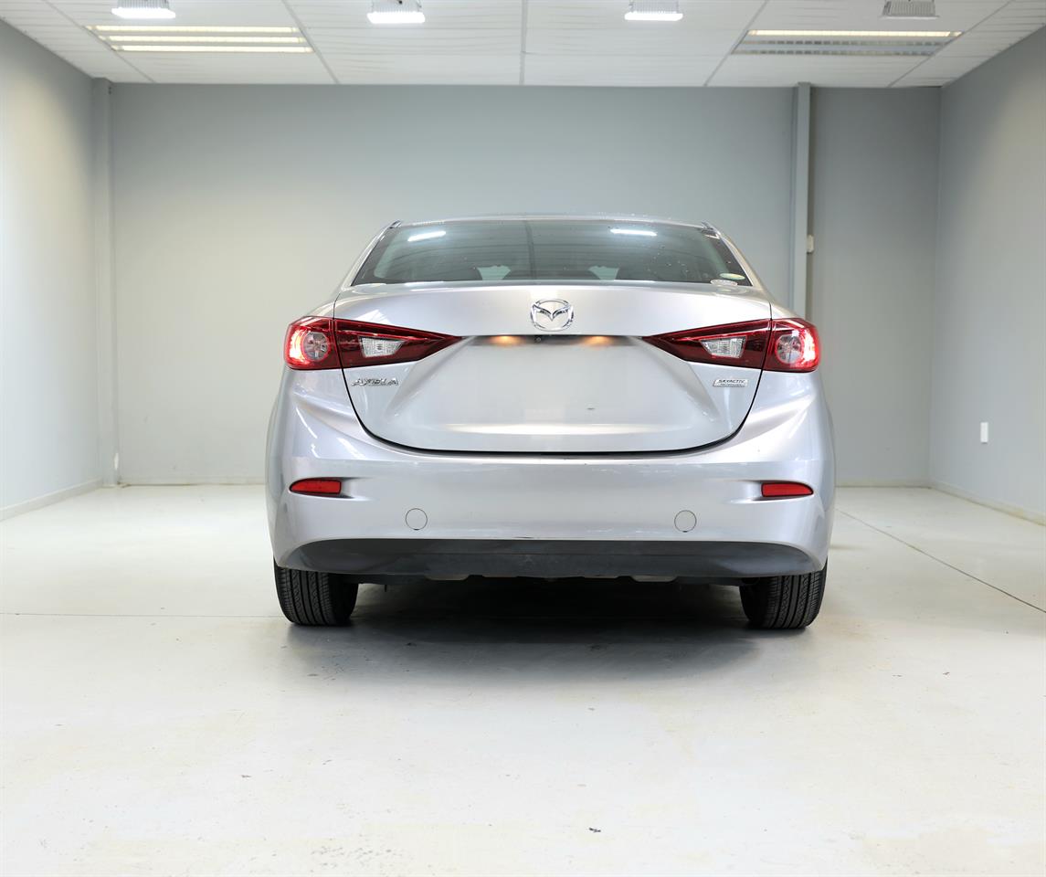 2014 Mazda Axela