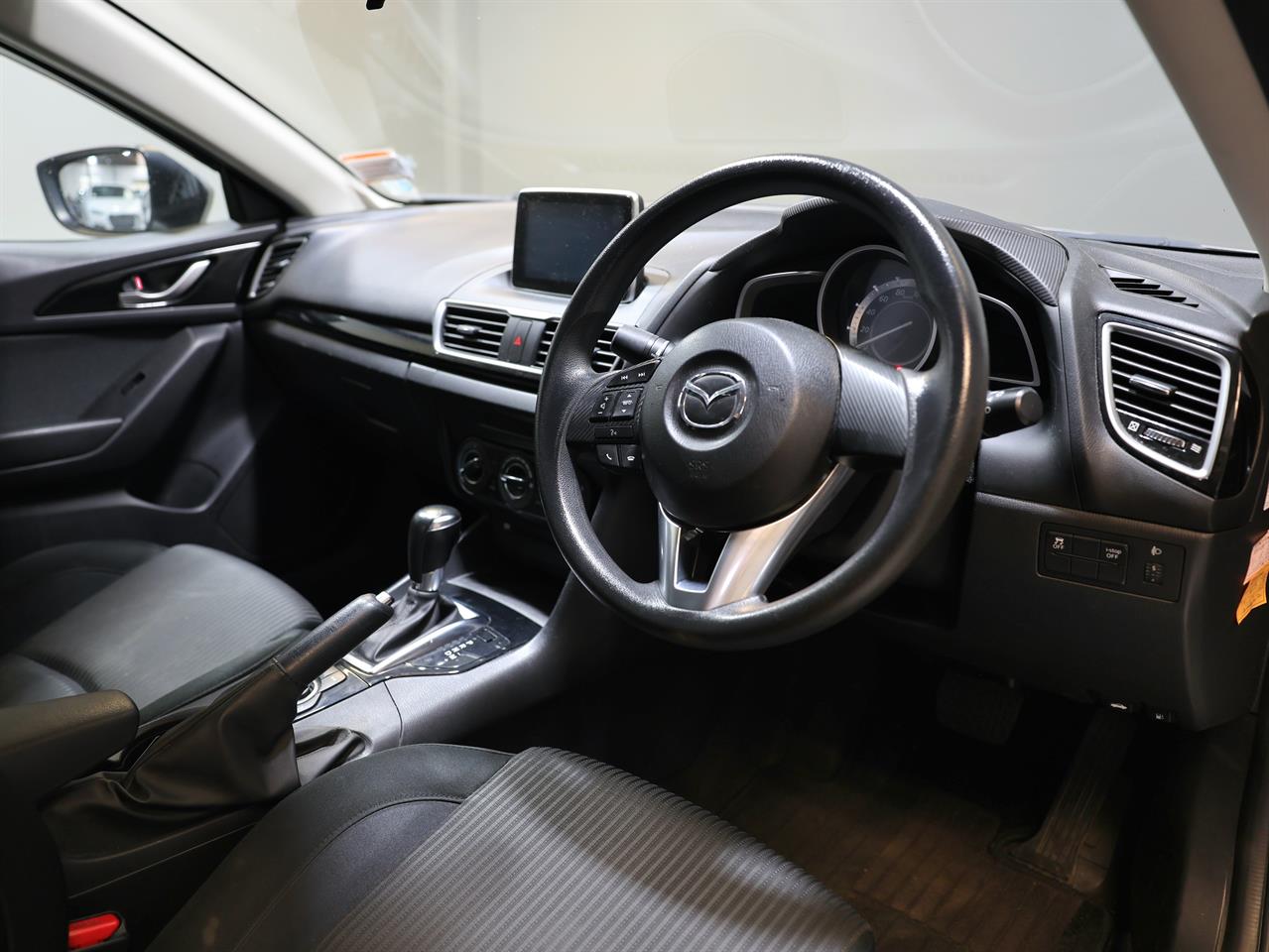 2014 Mazda Axela