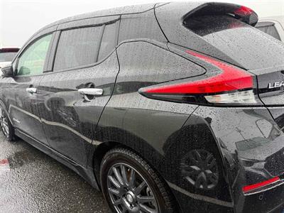 2018 Nissan Leaf - Thumbnail