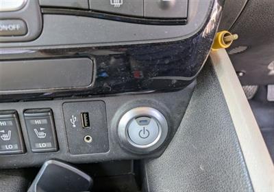 2017 Nissan Leaf - Thumbnail