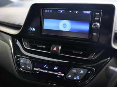2017 Toyota C-HR - Thumbnail