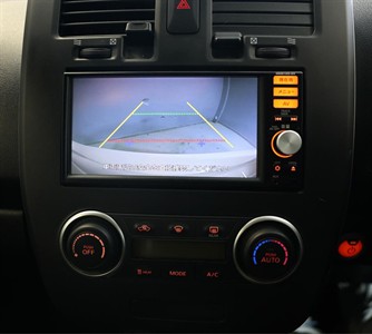 2016 Nissan Leaf - Thumbnail