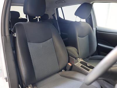 2020 Nissan Leaf - Thumbnail