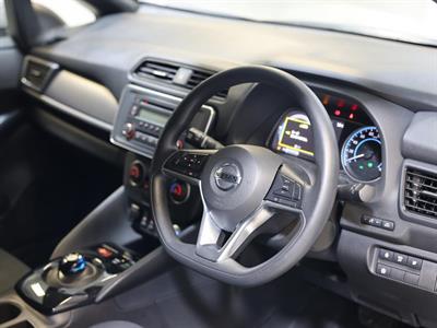 2020 Nissan Leaf - Thumbnail