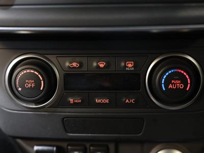 2020 Nissan Leaf - Thumbnail