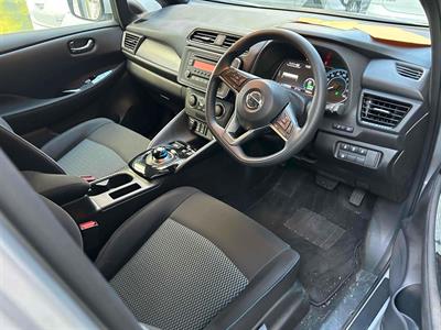 2020 Nissan Leaf - Thumbnail