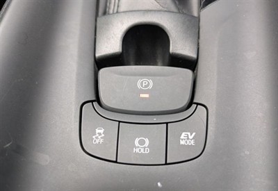 2017 Toyota C-HR - Thumbnail