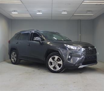 2020 Toyota RAV4 - Thumbnail