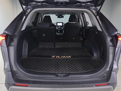 2020 Toyota RAV4 - Thumbnail