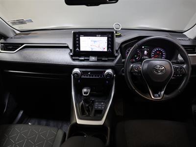 2020 Toyota RAV4 - Thumbnail