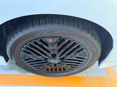 2024 Nissan Leaf - Thumbnail