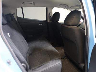 2016 Nissan Leaf - Thumbnail