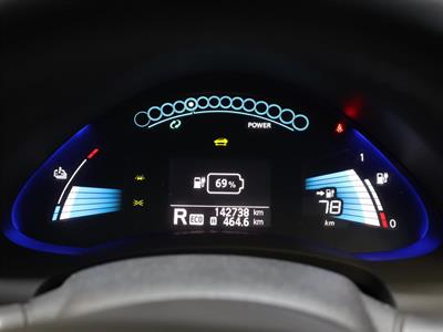 2016 Nissan Leaf - Thumbnail