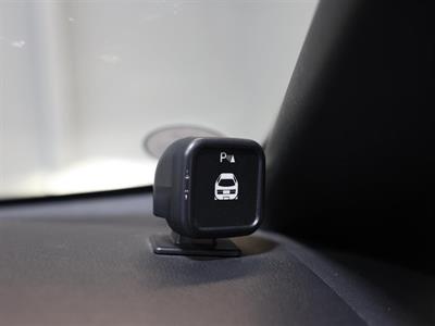 2016 Nissan Leaf - Thumbnail