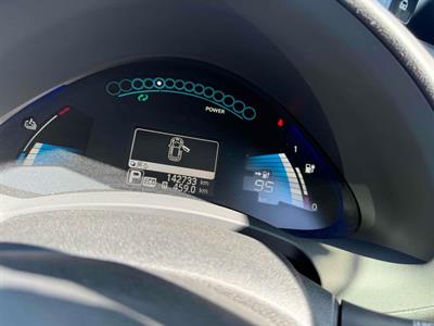 2016 Nissan Leaf - Thumbnail