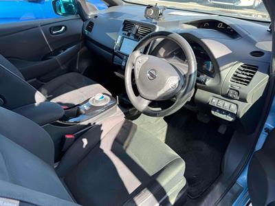 2016 Nissan Leaf - Thumbnail
