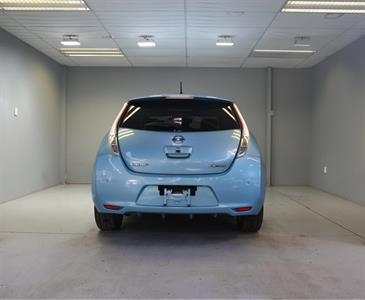 2016 Nissan Leaf - Thumbnail