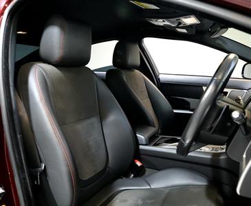 2015 Jaguar XF - Thumbnail