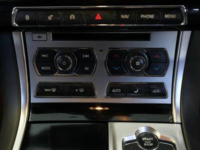 2015 Jaguar XF - Thumbnail
