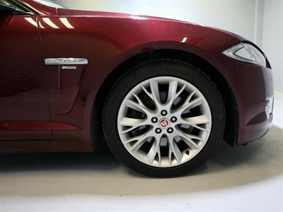 2015 Jaguar XF - Thumbnail