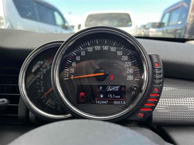 2015 Mini Cooper - Thumbnail