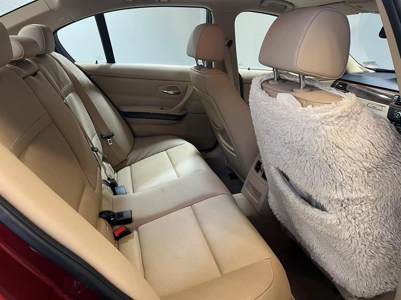2010 BMW 320i