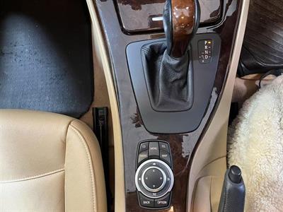 2010 BMW 320i - Thumbnail