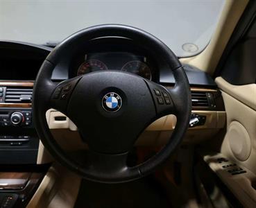 2010 BMW 320i - Thumbnail