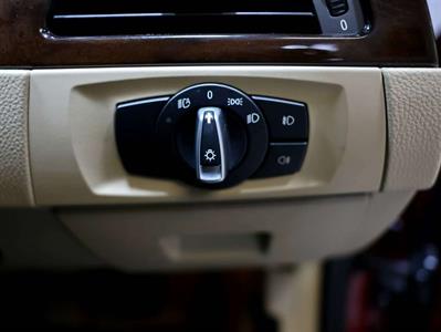2010 BMW 320i - Thumbnail